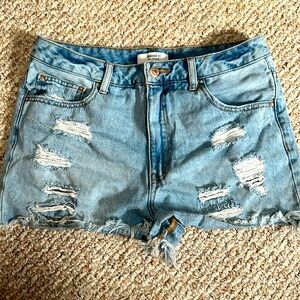 Forever 21 Los Angeles Distressed Jean Shorts Size 27 Light Blue Washed